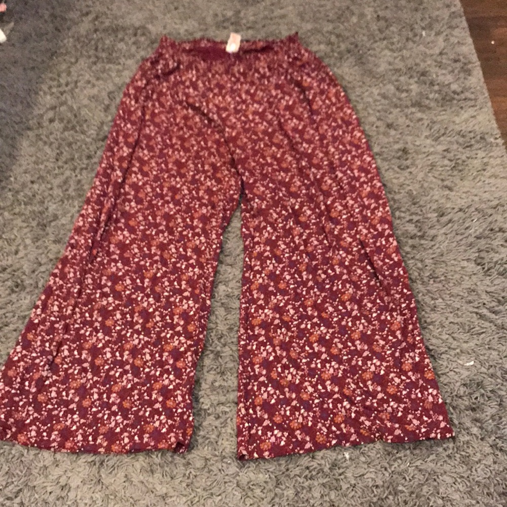 palazzo pants, burgundy with flora design